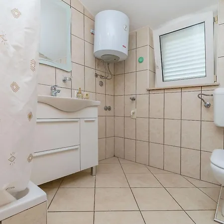 Tily Apartman